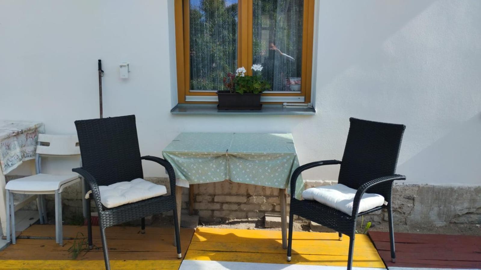 Male Utulne Studio S Koupelnou A Kuchynkou Svinarov Exterior foto